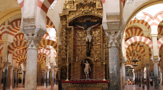 Lieux de culte: le Conseil d'État ordonne la levée de l'interdiction de réunion