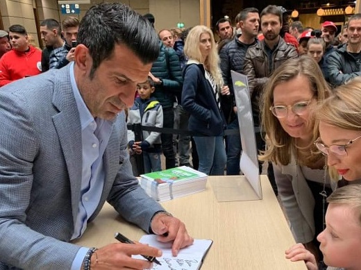 Luxembourg : Luis Figo enchante les fans