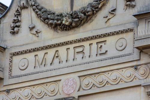 Manom : la maire de la commune agressée lors de la fête patronale