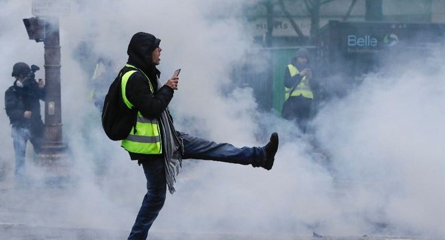  Metz : près de 1200 Gilets Jaunes sur place et des affrontements avec la police
