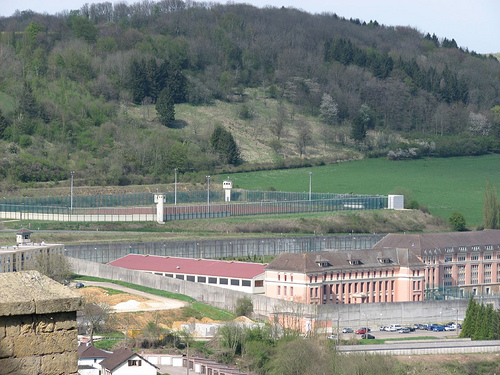 Montmédy : le téléphone fixe dans les cellules de la prison, enraye le phénomène des portables 