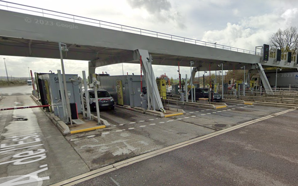 Moselle-Est : un automobiliste se tue au péage