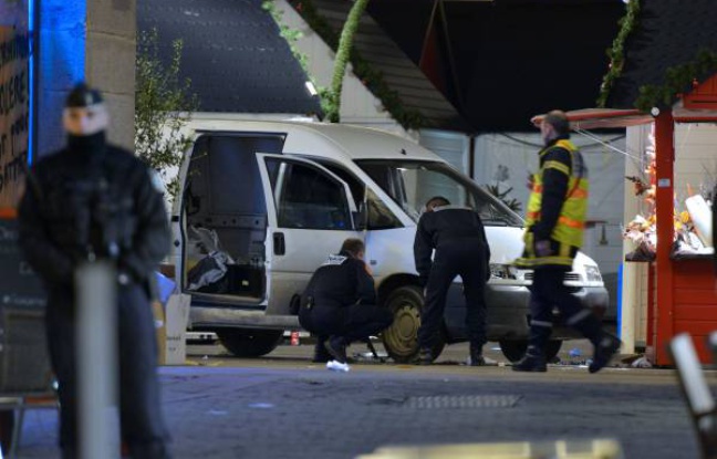 Nantes : une voiture folle blesse 10 personnes en fonçant sur le marché de Noël