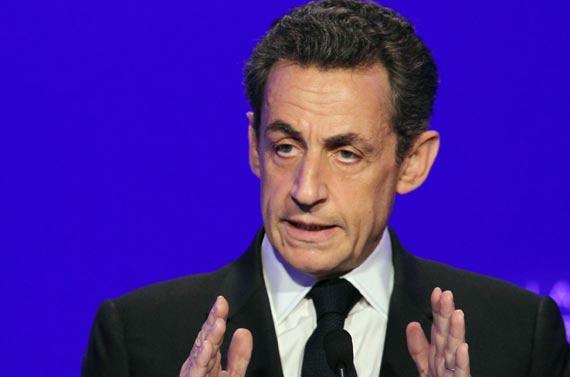 Nicolas Sarkozy contre-attaque