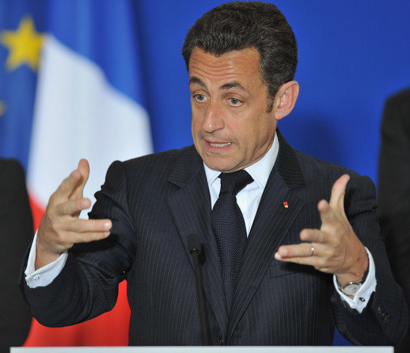 Nicolas Sarkozy, défera la réforme territoriale et les rythmes scolaires