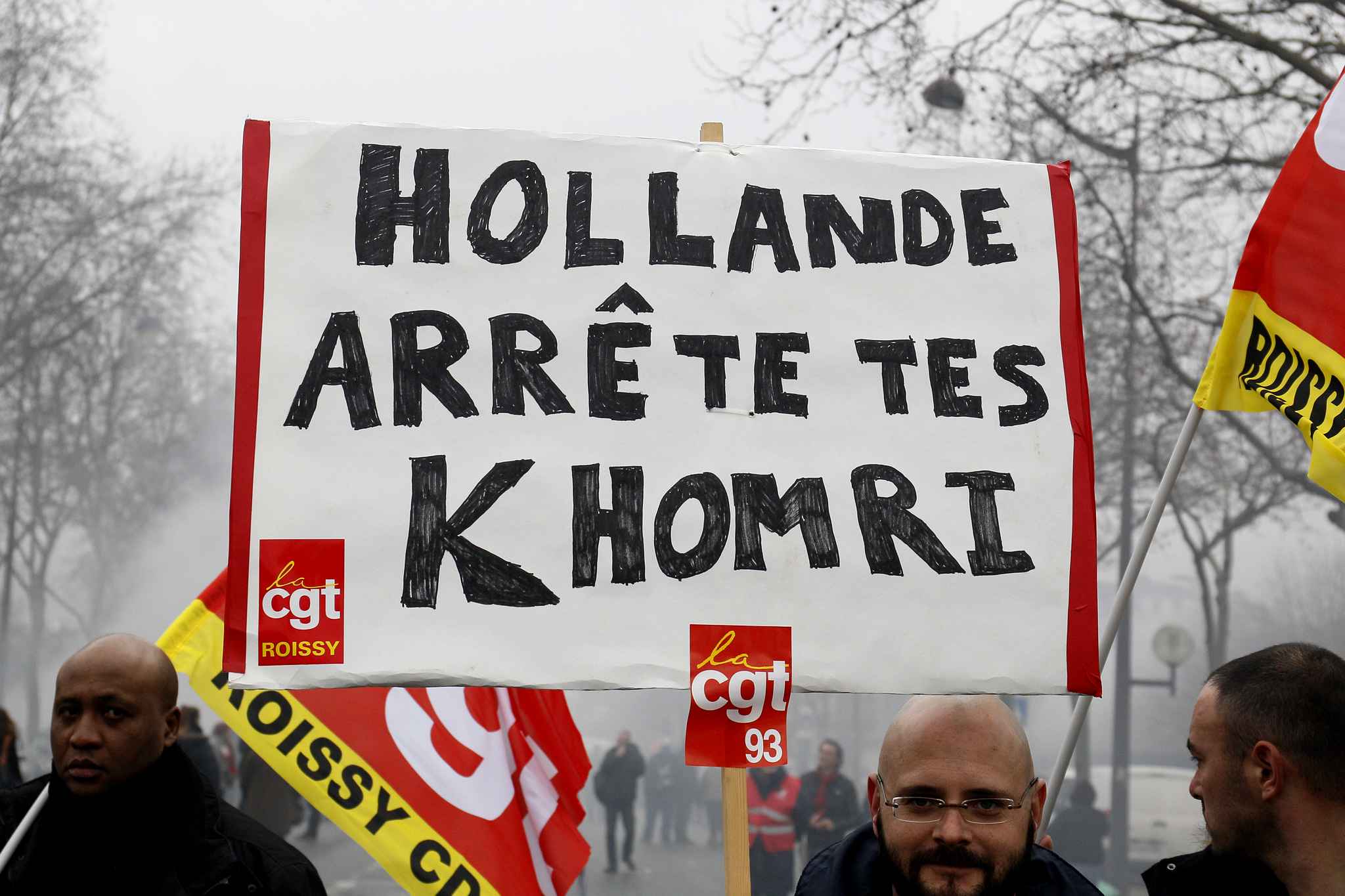 Paris : incidents pendant le défilé du 1er mai et "Nuit Debout" interrompue