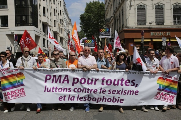 PMA : l'adoption des enfants conçus à l'étranger autorisée