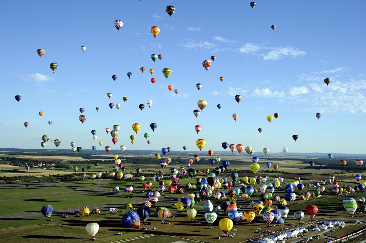 Record de décollage pour le Mondial Air Ballons 2015