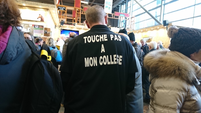 Salon de l'Agriculture : des parents d'élèves accueillent les élus meusiens à coup de sifflet !
