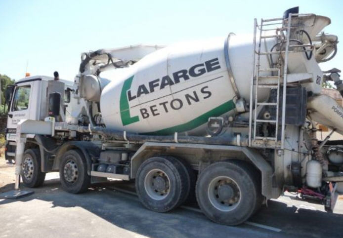 Soupçonné de financement du terrorisme, l'ex-patron du groupe Lafarge, a été mis en examen