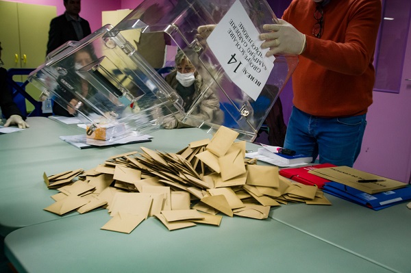 Surprises, confirmations, suspens et abstention record : retour sur la soirée électorale de dimanche