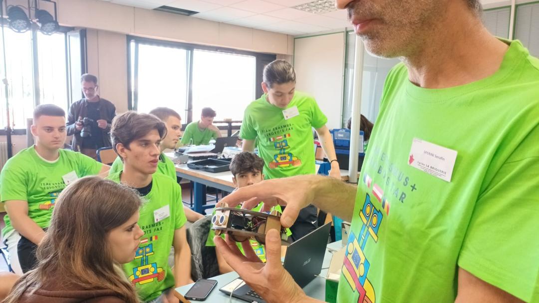 Thionville : un robot européen sort de la Briquerie