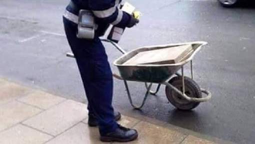 Un PV pour brouette mal garée