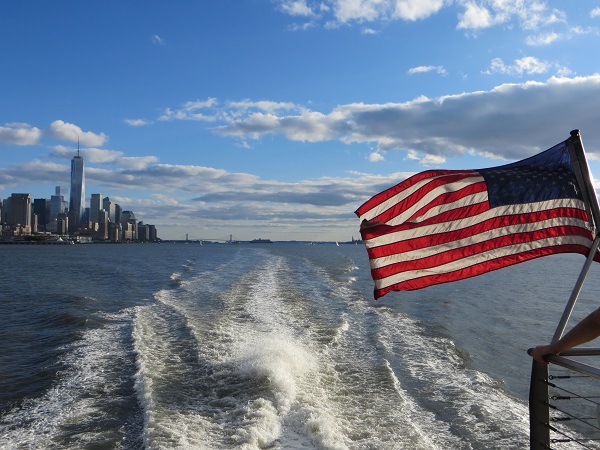 Une partie coquine à trois prend l'eau