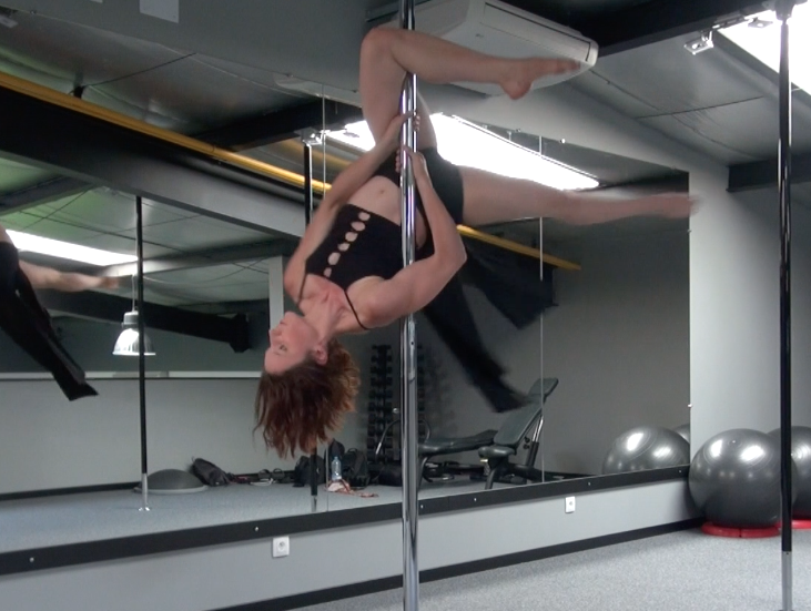 { VIDEO } :  Pole Dance - quand le sport et la poésie se rencontrent !