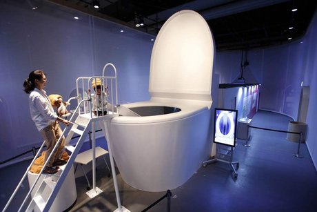 Voyage au centre... des toilettes